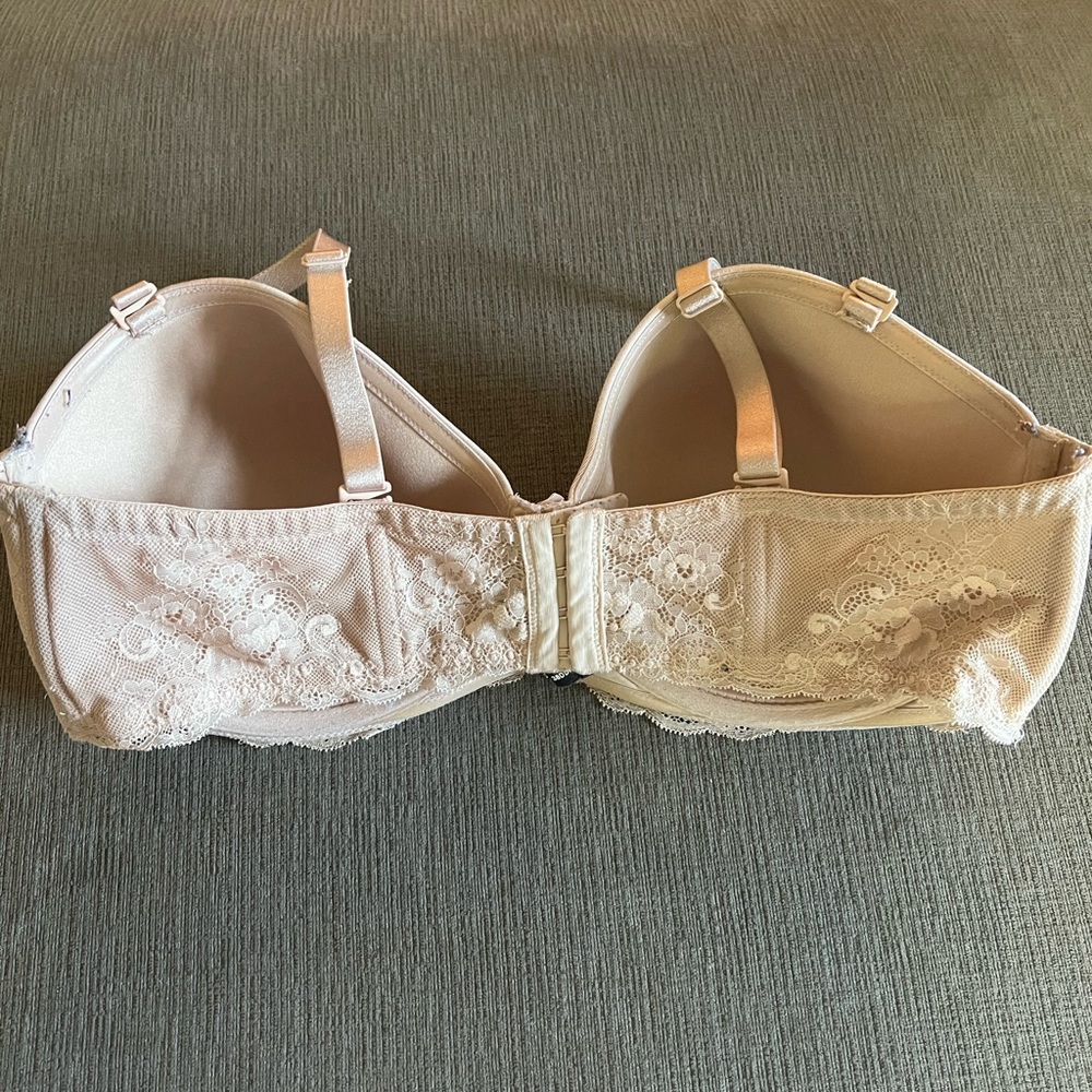 Torrid Bra - Picture 2 of 3